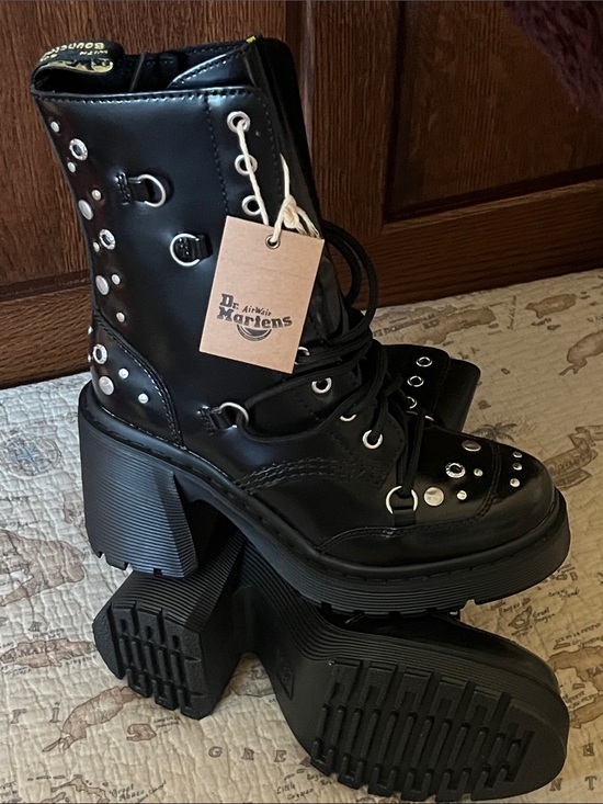 Dr. Martens Shoes - DOC MARTENS CHESNEY Studded Black/Silver Hightop Boots SIZE 7 Women’s NWT runs L